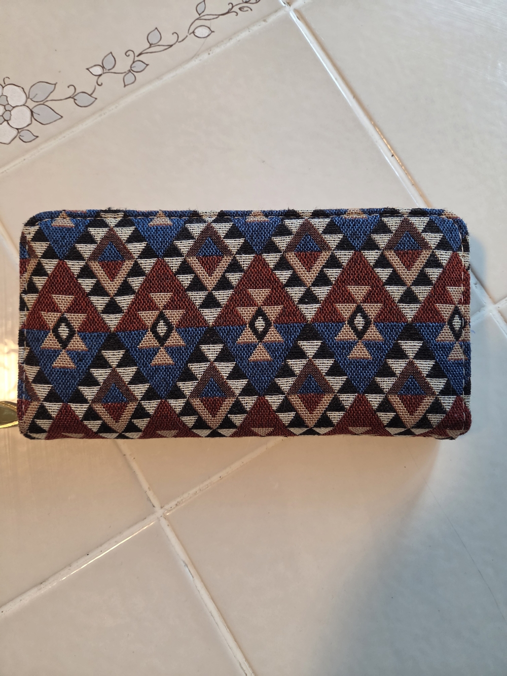 Geometric Tribal Pattern Zip Wallet in Blue, Burgundy, Black